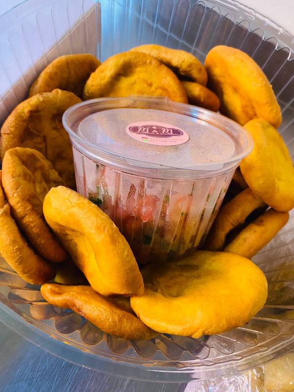 Sopaipillas con pebre - Imagen 2